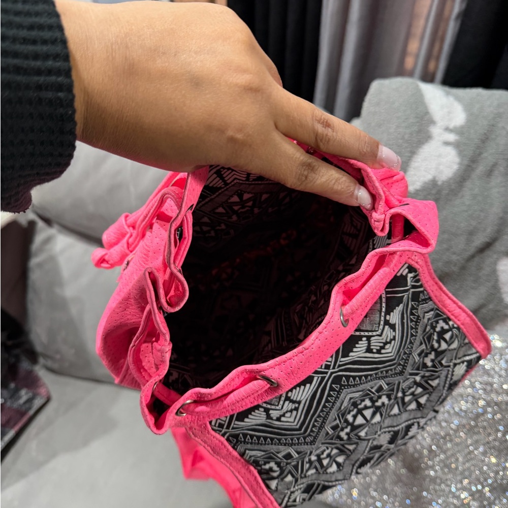 PINK Victoria's Secret Bright Pink Backpack - Picture 2 of 4